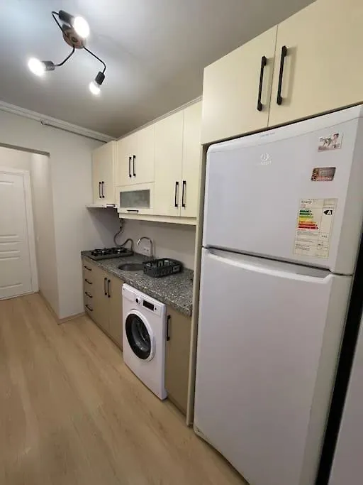 Apt W/ Balcony In Center,5 Mn Walk To Istiklal Istanboel Appartement